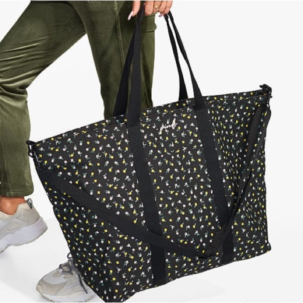 Victoria's Secret PINK Ditzy Floral Weekender Bag, NWT.